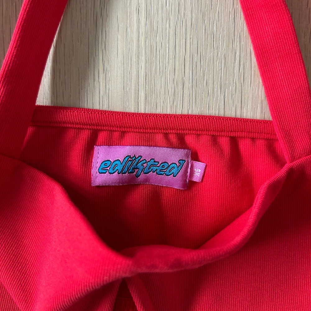 Edikted Red Top - Picture 2 of 4